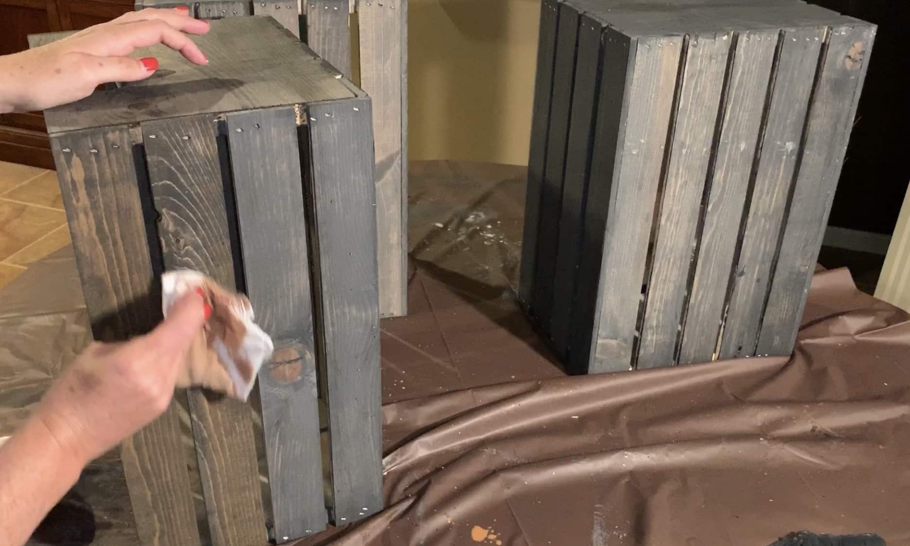 How to Make New Wood Look Old and Weathered (Easy DIY Crates) - My ...