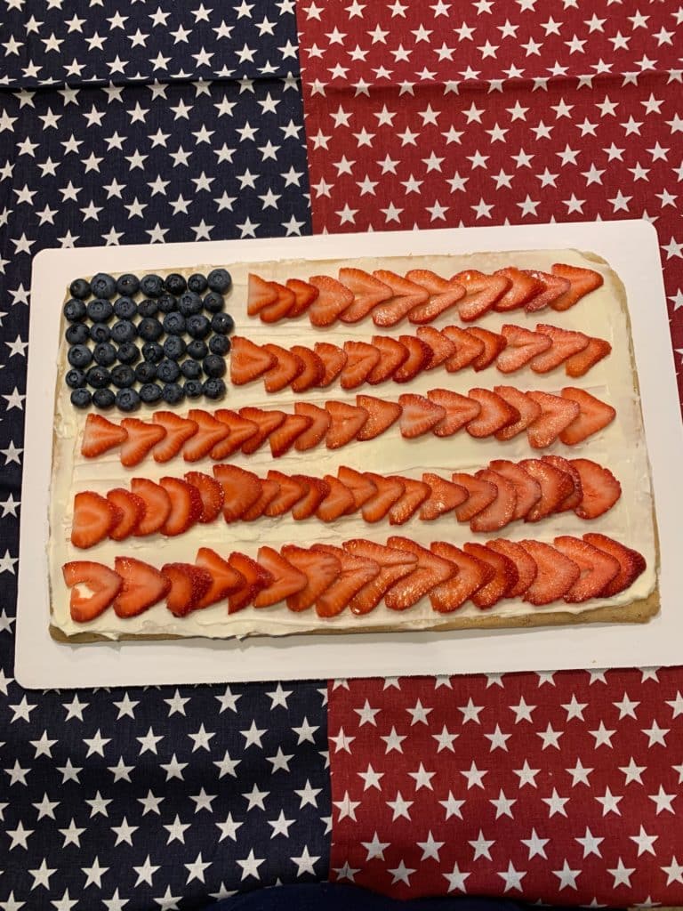 flag fruit pizza with sugar cookie crust