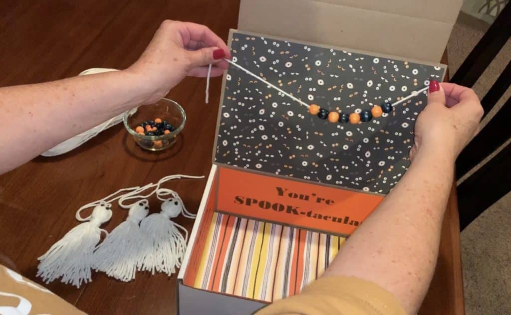 Hanging bead garland