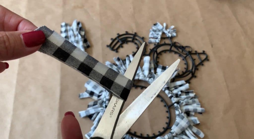 Halloween Decor DIY: Tinsel Cat from Dollar Tree