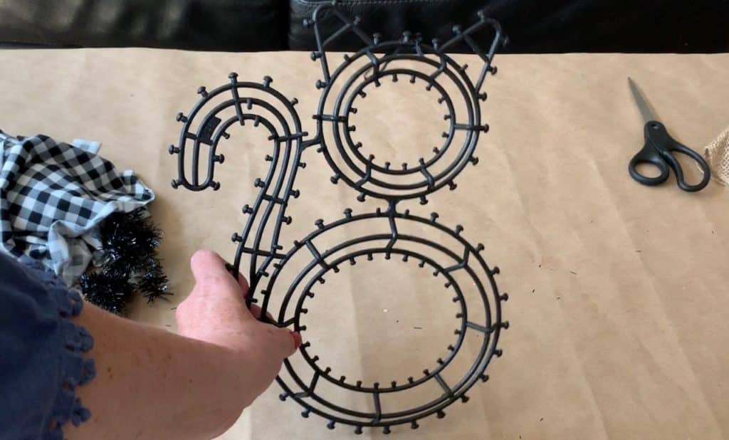 Halloween Decor DIY: Tinsel Cat from Dollar Tree