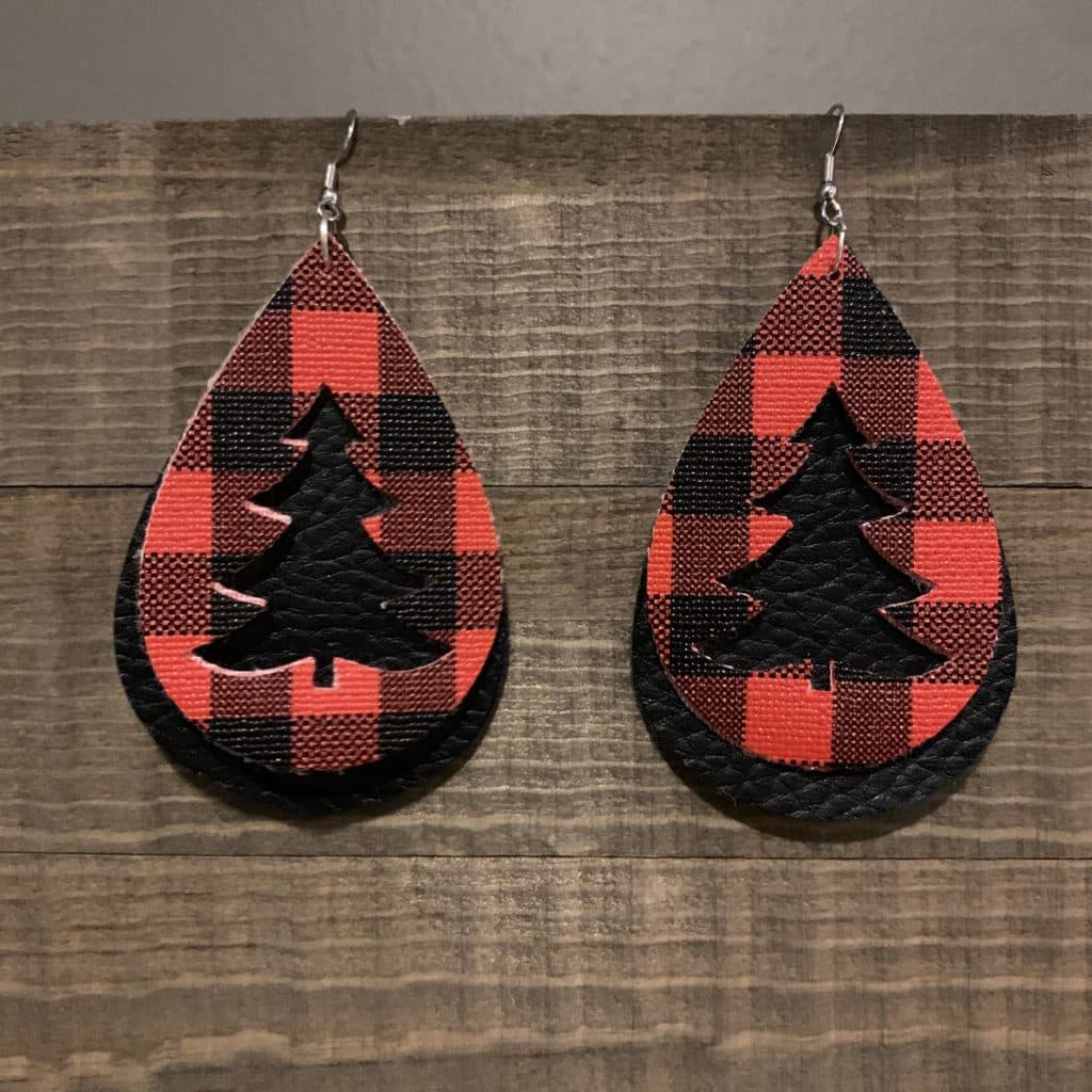 DIY Faux Earring with trees cut with Cricut