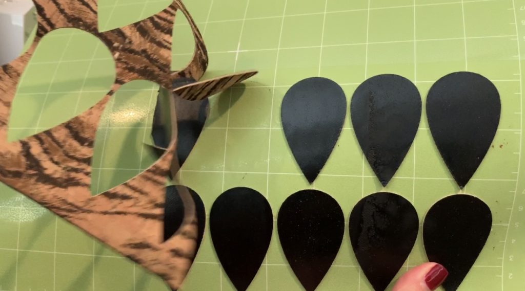 How to make cork earrings on a Cricut Explore