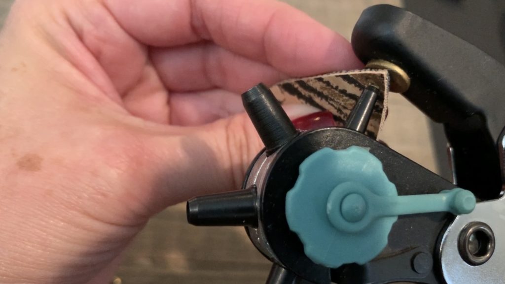 How to make cork earrings on a Cricut Explore