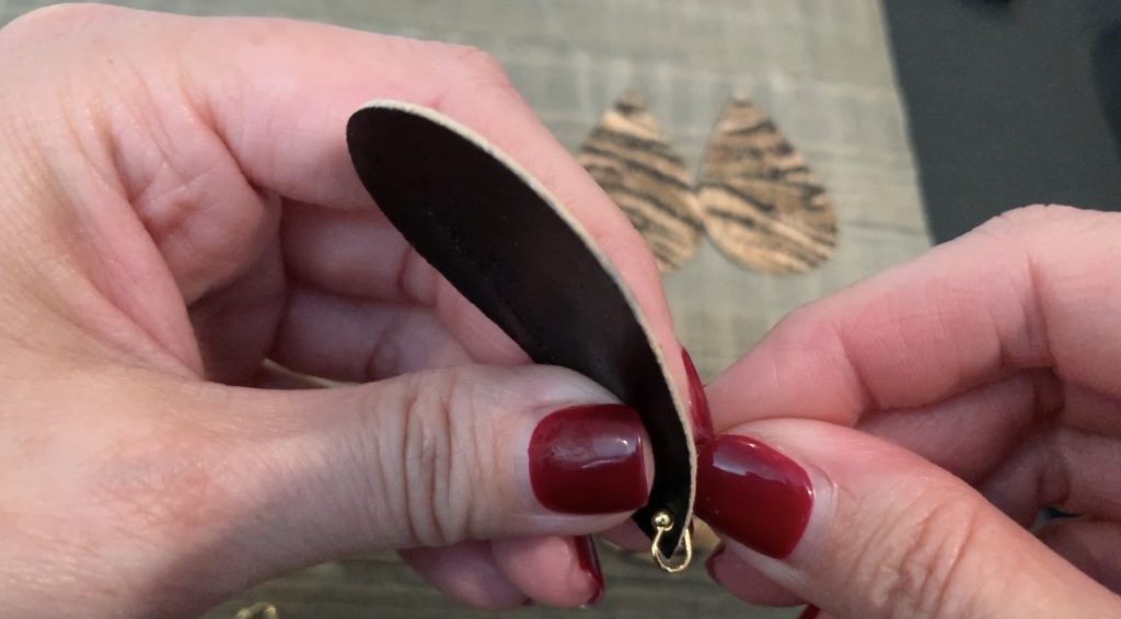 How to make cork earrings on a Cricut Explore