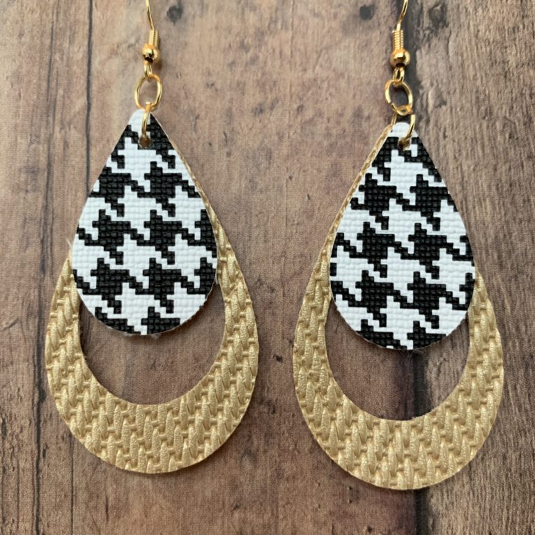 hallow leaf faux leather earrings