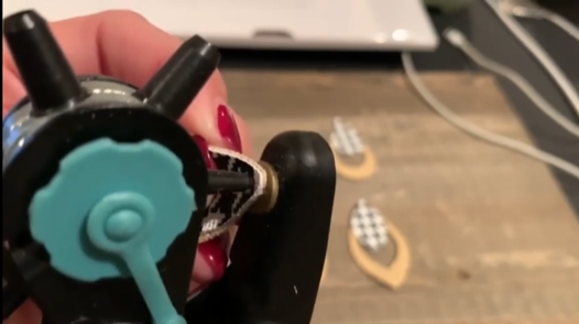 making diy earrings using a Cricut