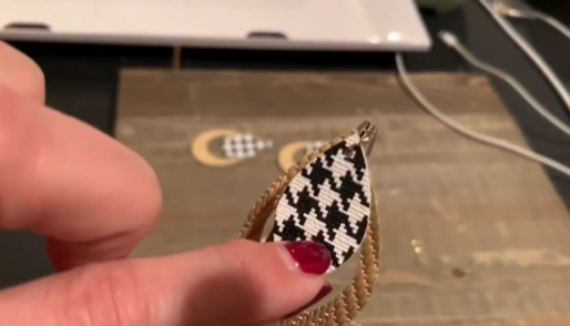 hallow leaf faux leather earrings