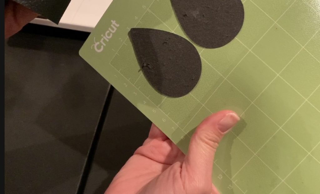 making diy faux leather earrings in Cricut Design Space