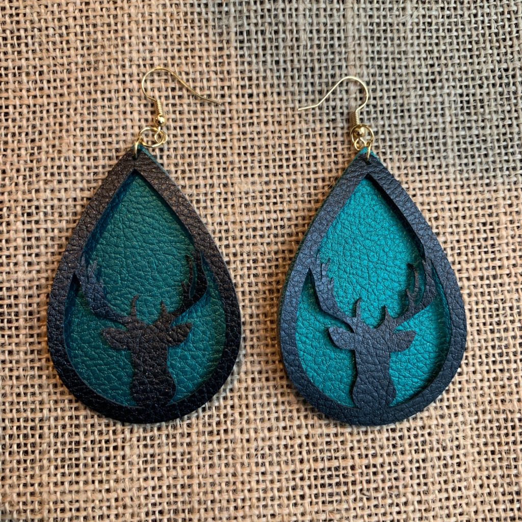 Reindeer faux leather earrings diy