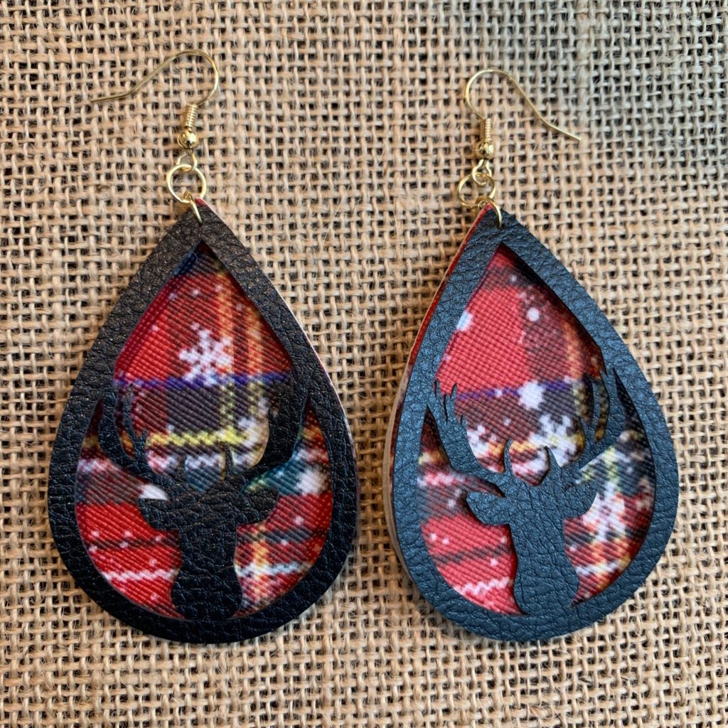 Reindeer faux leather earrings diy