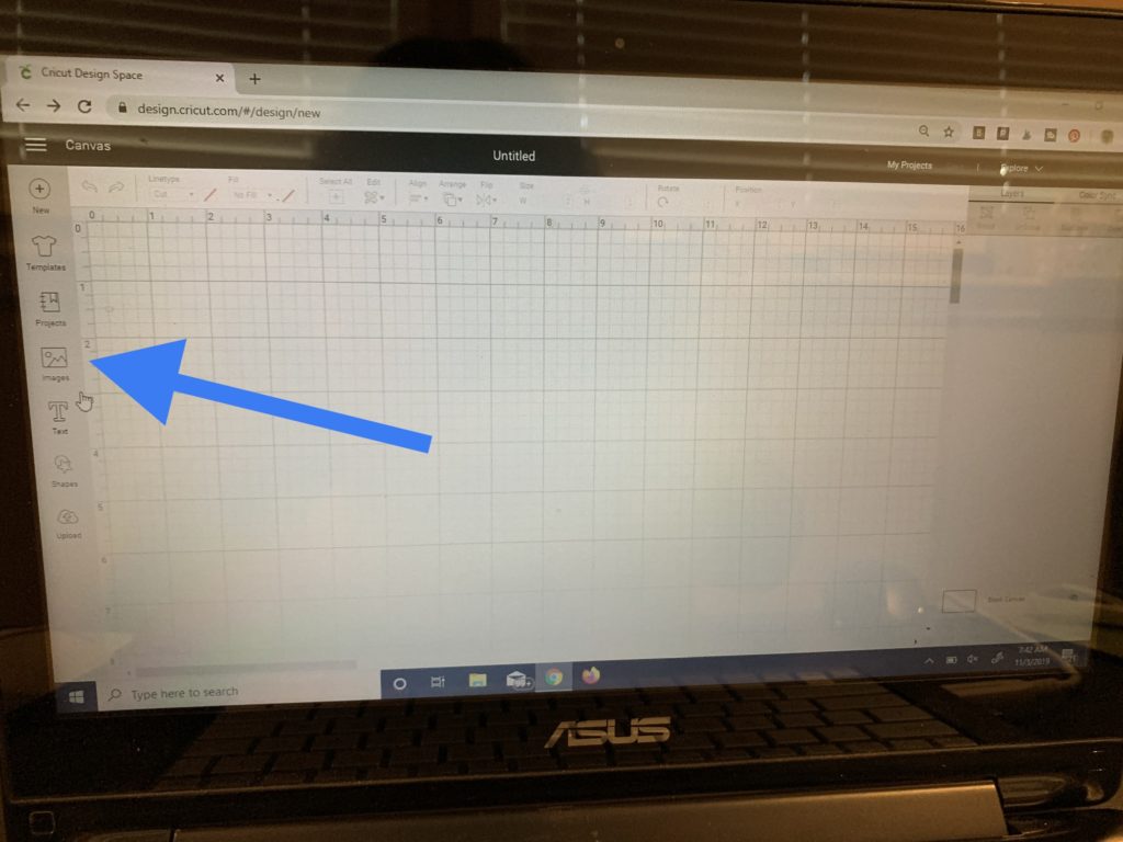 Making snowman faux leather earrings on the cricut machine