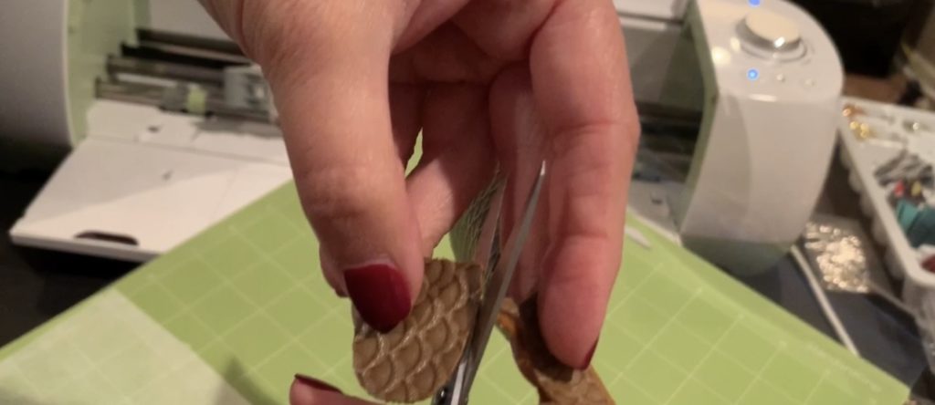 trimming faux leather earring