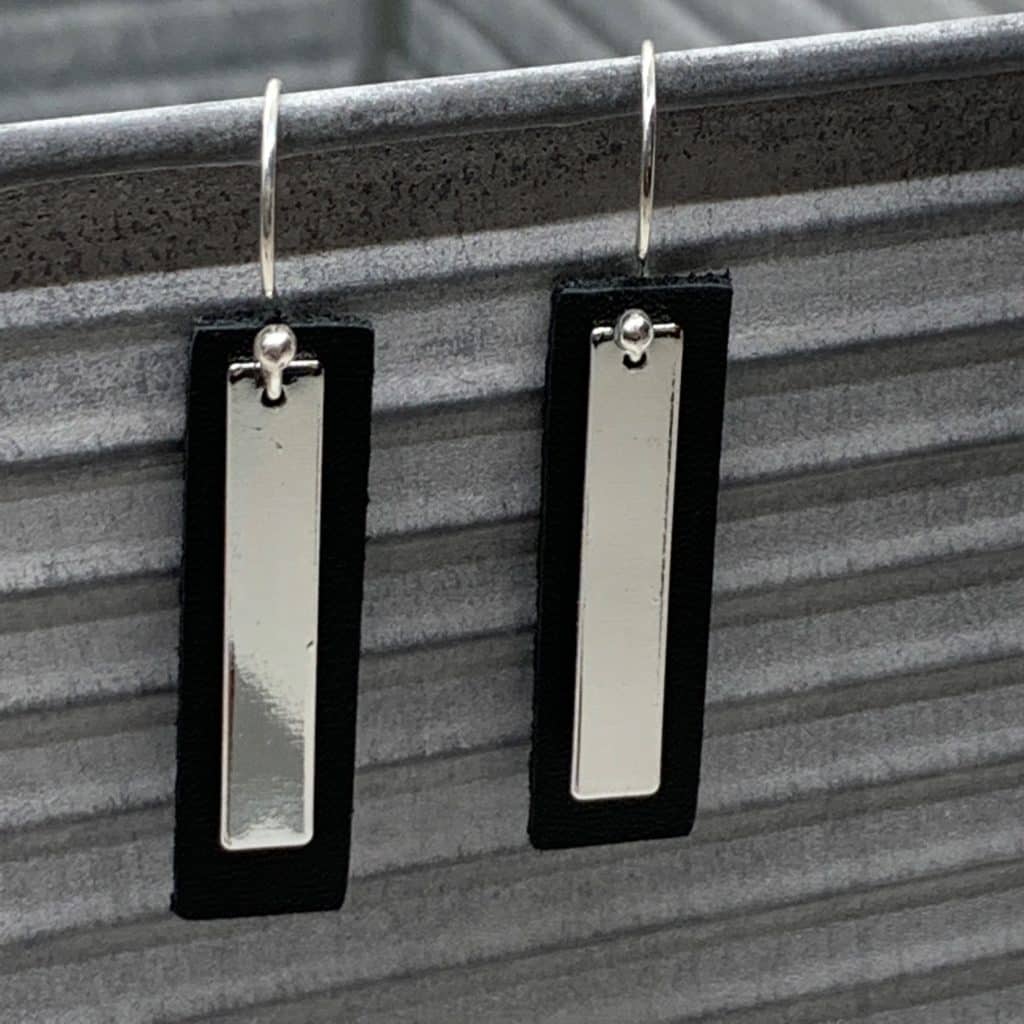 diy leather bar earrings with metal bars
