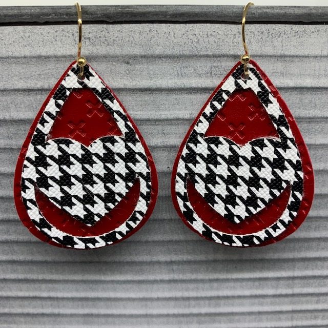 faux leather Valentine's Day Earrings, made on Cricut Explore with genuine leather