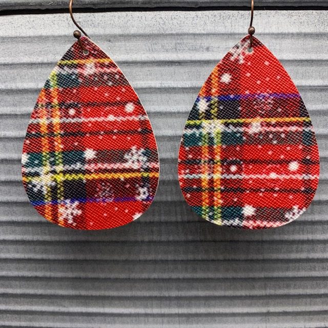 statement earrings made of faux leather using a Cricut machine