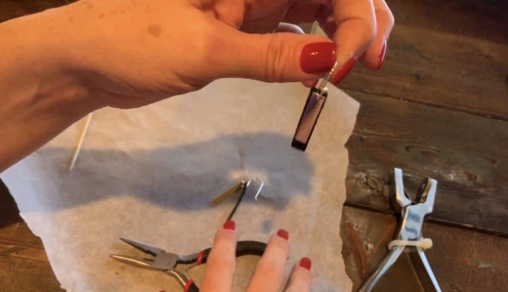 diy leather bar earrings