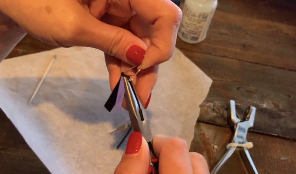 closing hook back up after charm has been added