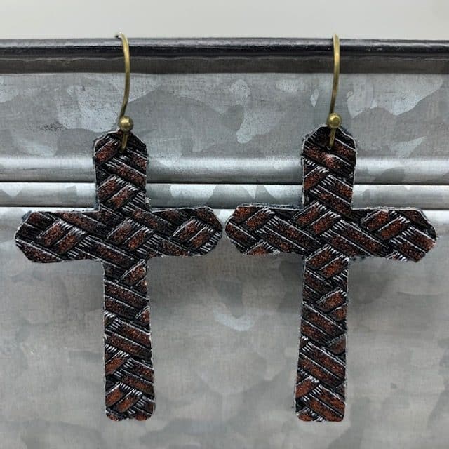 Cricut leather earrings diy