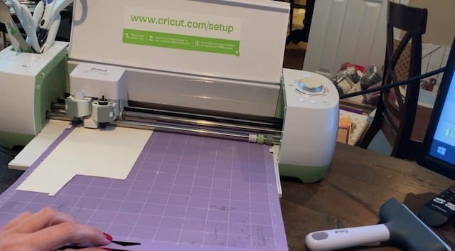 cutting leather earrings diy project on the Cricut Explore