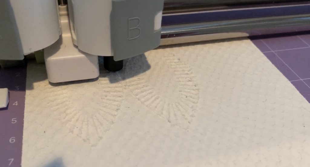 cutting fringe leaf leather earrings on Cricut Explore