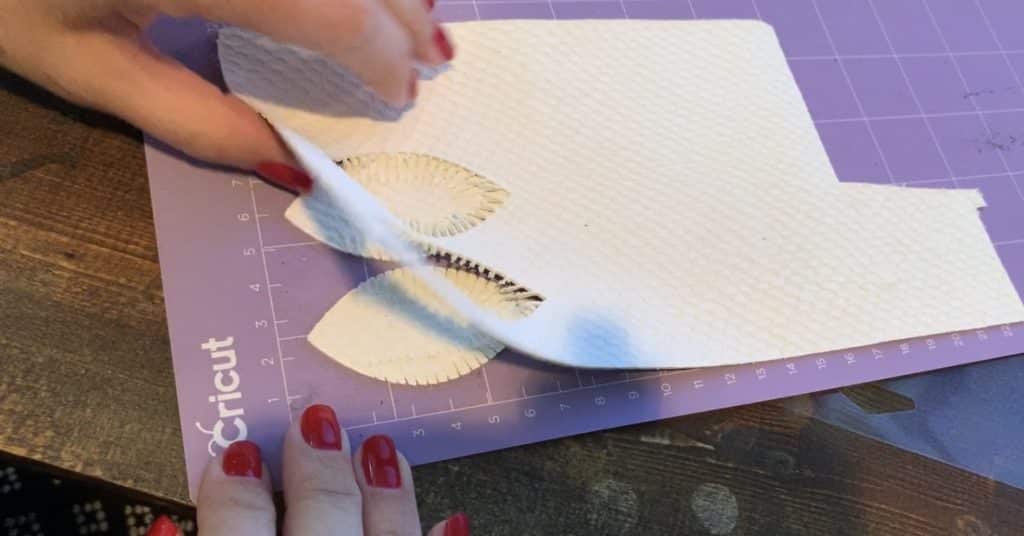 cutting fringe leaf leather earrings on Cricut Explore