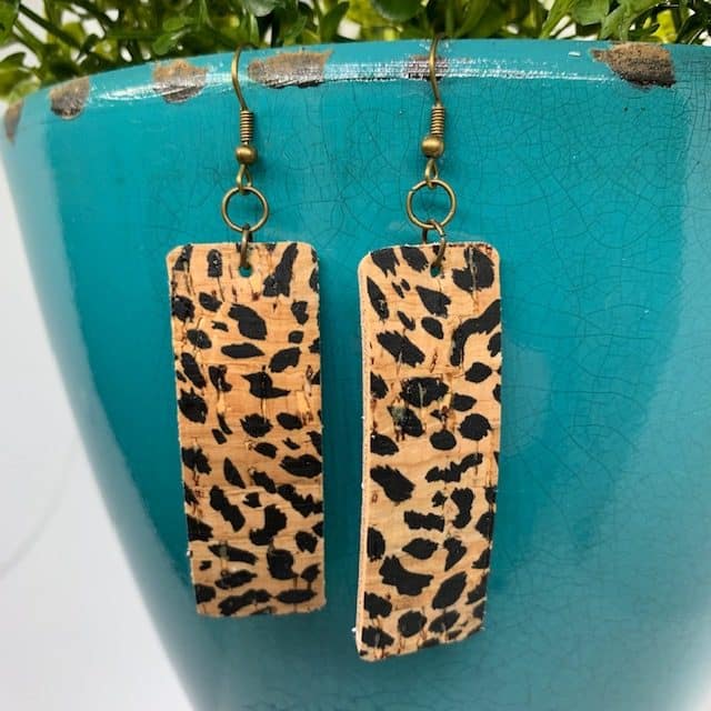 Leather Bar Earrings diy, Cheetah print