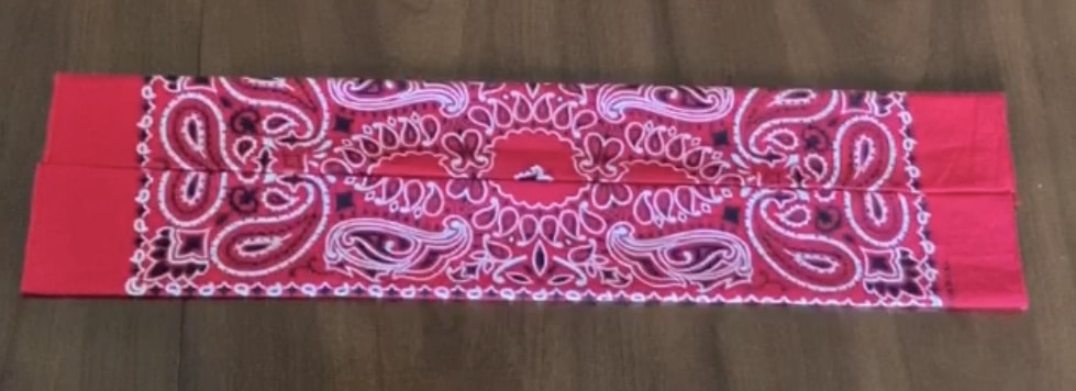 diy no-sew face mask with bandana and hair ties