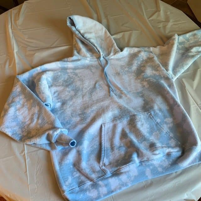 Bleach Spray Shirt DIY