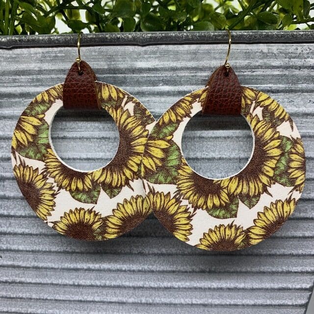diy leather circle cutout earrings