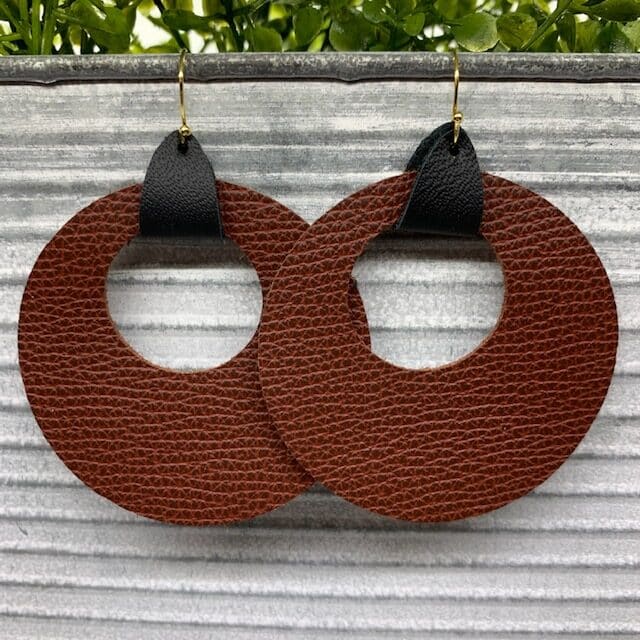 diy leather circle cutout earrings