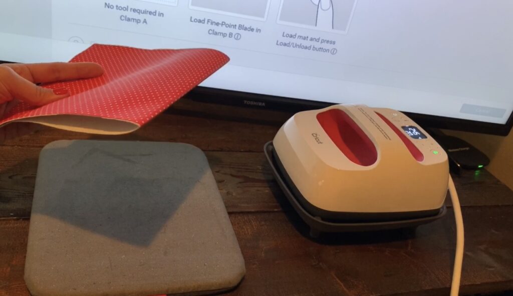 make faux leather two sided with Heat n Bond and a Cricut Easy Press