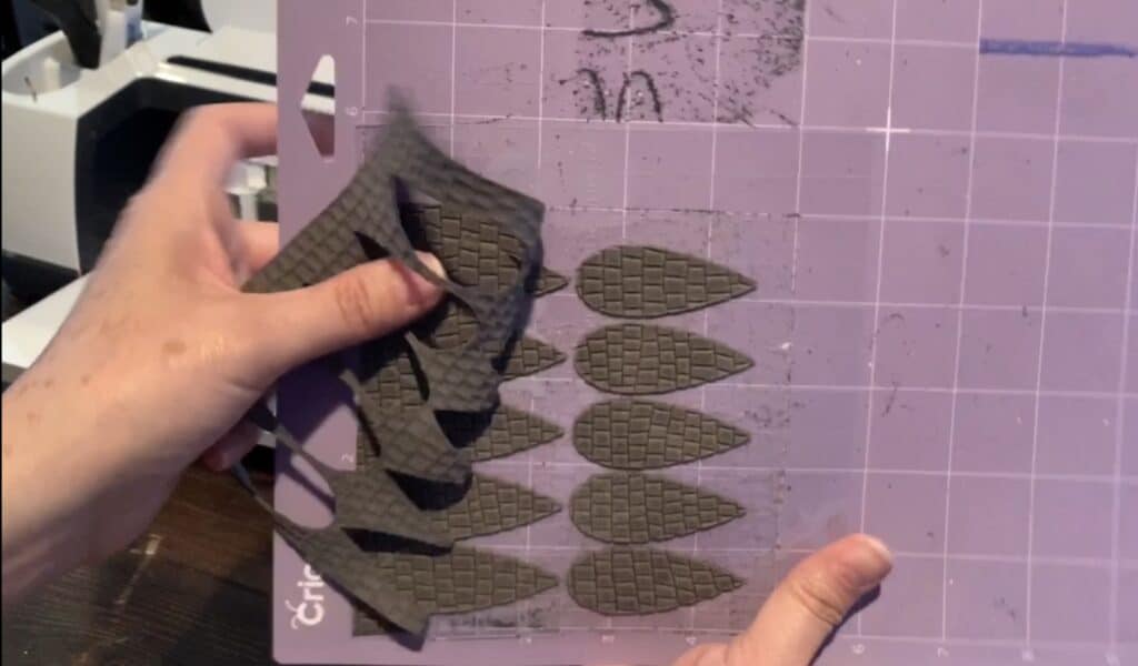 cutting genuine leather on a cricut machine