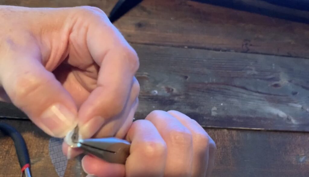 how to make a pinched leather earring