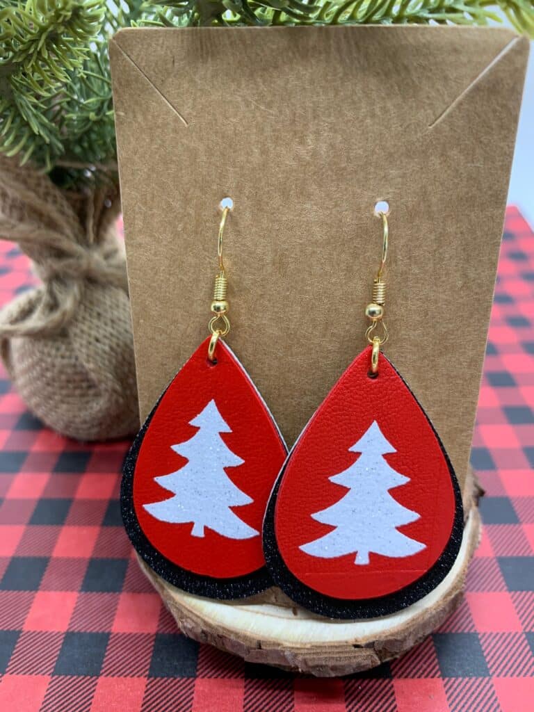 holiday faux leather earring ideas, cutting faux leather with a cricut