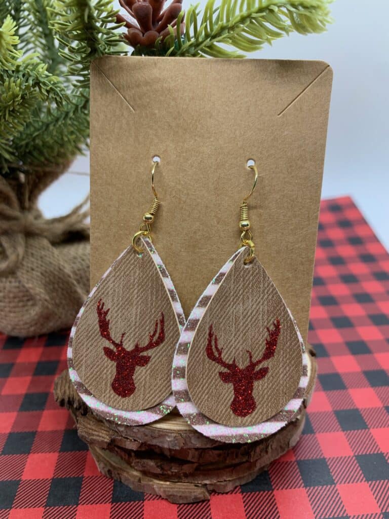 reindeer faux leather earrings diy