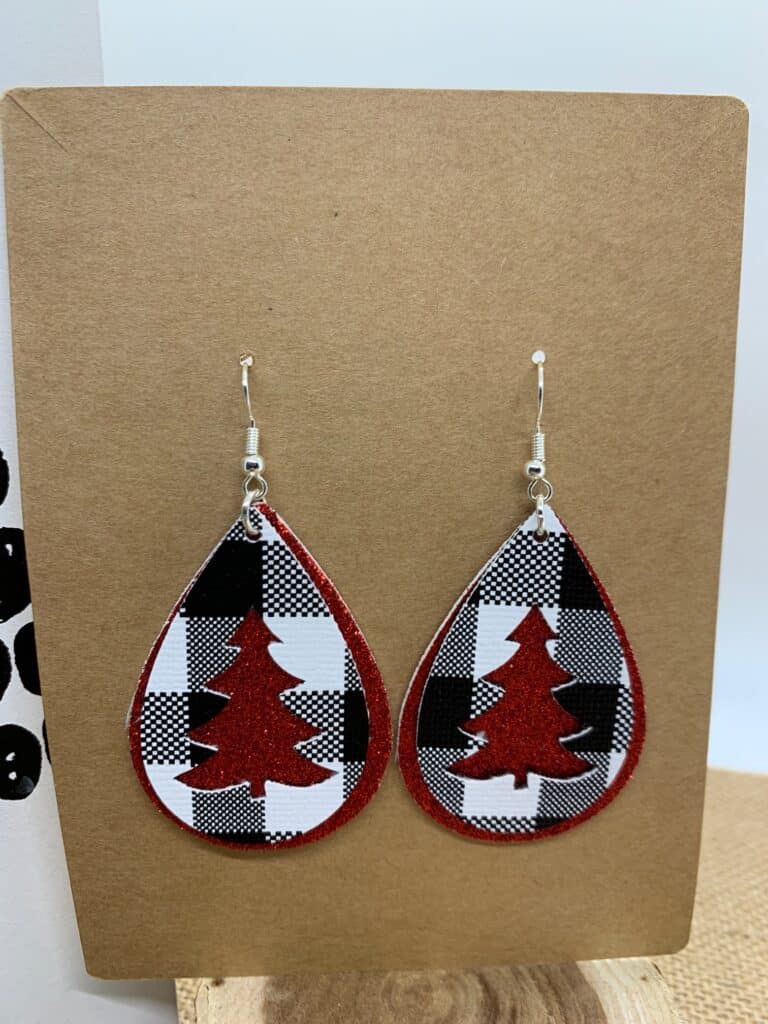 diy Christmas tree faux leather earrings made on a Cricut machine