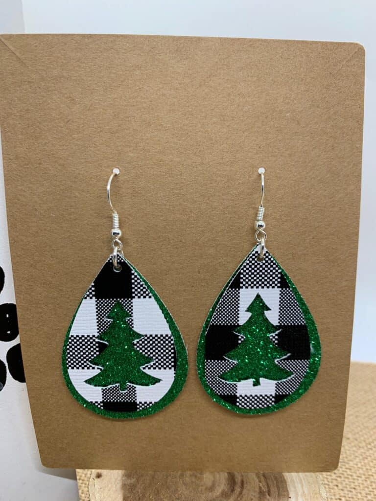 diy Christmas tree faux leather earrings made on a Cricut machine