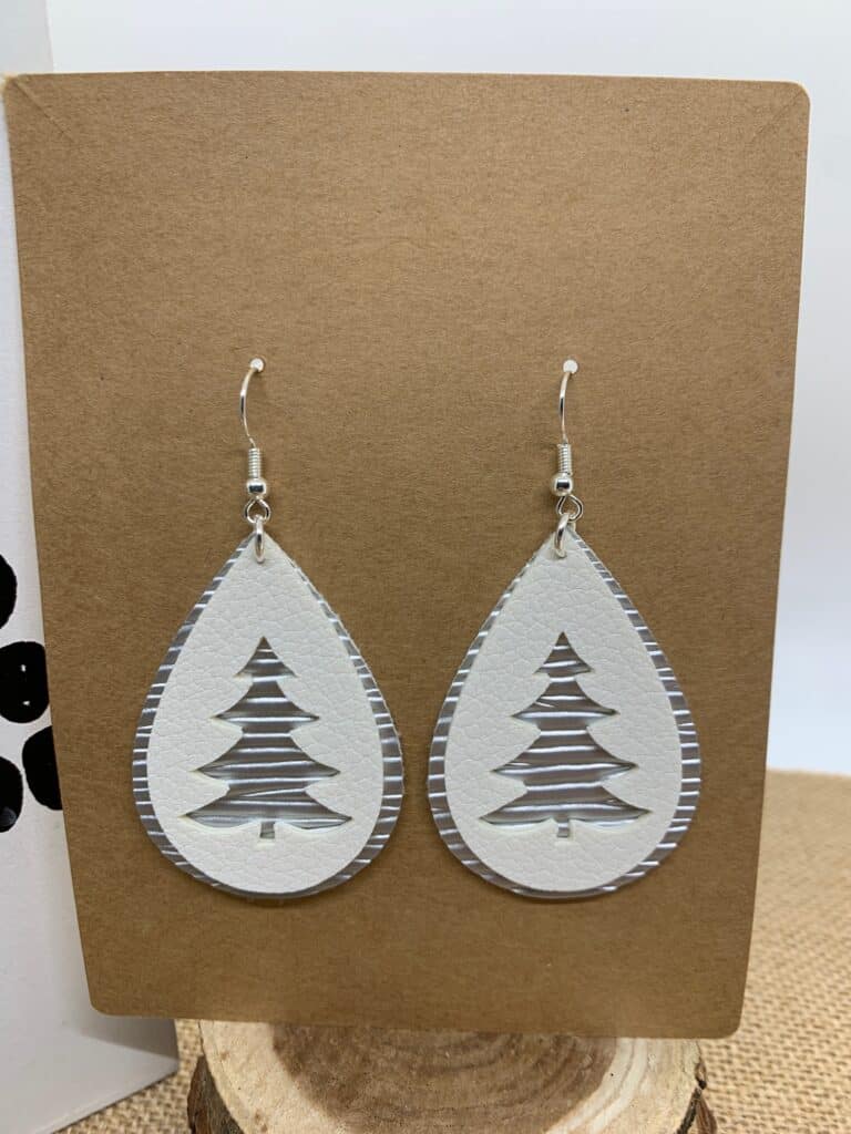 diy Christmas tree faux leather earrings made on a Cricut machine